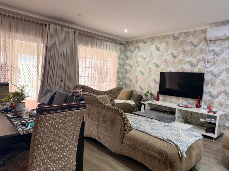 3 Bedroom Property for Sale in Waterkloof East North West